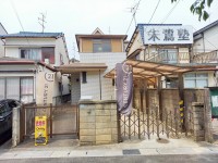 ☆ゆとりの敷地34坪超☆
天井も高く大きな吹抜のある開放的なリビングのあるお家♪
目の前公園につき、解放感があります♪駐車ラクラク前道6ｍ以上！駐車2台可！