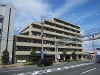 南向きなので陽当たり・通風良好です♪
6階部分で眺望良好！
空室の為即引き渡し可能！
リフォームのご相談も承ります！