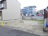 JR「亀岡」駅徒歩9分！
火災に強いへーベルパワーボードを採用！
北海道産 ナラの無垢床材を使用！
周辺施設も充実しており、生活のしやすい立地です☆