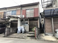 2020年9月システムキッチン・システムバスリフォーム済み！
車通りも少なく小さいお子様がおられても安心♪
軽自動車駐車可！周辺施設充実！
収益物件としてもおすすめ！