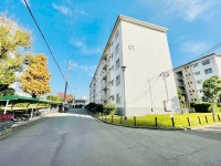 阪急「長岡天神」駅とJR「長岡京」駅の2WAYアクセス
角部屋！南東向きバルコニーで陽当たり・通風良好です
空き家につきいつでも内覧可能です♪ペット飼育可(規約有)