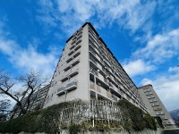 地下鉄「東野」駅徒歩11分！令和3年9月リフォーム済☆
南向き＆角部屋につき陽当り良好です！
徒歩圏内に生活関連施設が充実しており、生活に便利な立地です♪