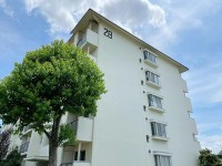 令和２年１１月にリフォーム済で美宅！２階部分の東南角部屋！
南向きバルコニーで陽当たり良好！駐車場空きあり！
さかいだに幼稚園徒歩１分！京都縦貫道も近くて便利♪