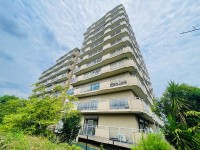 ☆2022年8月他リフォーム済☆南東の角住戸！
JR「長岡京」駅まで徒歩9分！周辺施設充実で生活便利！
小学校徒歩5分圏内でお子様の通学も安心♪