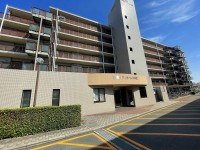 JR「長岡京」駅まで徒歩9分で通勤・通学に便利です！
室内大変綺麗に使用されております♪
リフォーム履歴あり！空室の為いつでもご内覧可能です☆