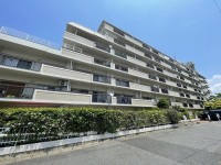 ペット飼育可(規約有)！南西向きバルコニー！
近隣には図書館や商業施設があり生活便利♪