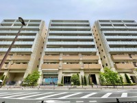 阪急『洛西口駅』徒歩４分、ＪＲ『桂川駅』徒歩９分の駅近２ＷＡＹアクセス！
南西角部屋！ペット飼育可能(規約制限あり)！周辺施設充実で生活便利地！