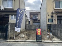 建築条件無土地！お好きな工務店ハウスメーカーで建築可能です！
JR「向日町」駅まで徒歩10分、阪急「東向日」駅まで徒歩15分！
通勤・通学に便利な2WAYアクセス！