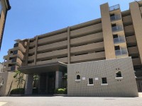 阪急「東向日駅」まで徒歩9分、JR「向日町駅」まで徒歩9分の駅近2WAYアクセス！
南向きバルコニーにつき陽当たり良好！ペット飼育可(規約有り)！