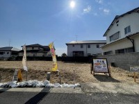 閑静な住宅地で叶える穏やかな新生活！
自然豊かな長岡公園は毎日通える徒歩4分の近さ♪
個性あふれる住まいを実現「建築条件なし」！