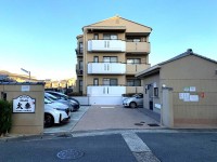 駅近！JR「太秦」駅まで徒歩2分！ペット飼育可能！(規約有)
室内リフォーム歴有！美宅！室内大変丁寧にお使いです♪
南向きバルコニー！陽当り良好☆
生活関連施設充実！