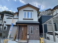 阪急「西山天王山」駅徒歩１５分！大型分譲地！
前道広々6ｍ！土地広々32.93坪！！
第二大山崎小学校まで約480ｍ（徒歩6分）でお子様にも安心！
