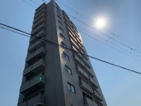 京阪「淀」駅まで徒歩5分☆
北西角部屋！2面バルコニーにつき、陽当り・通風良好！
平成25年10月にリノベーション済！室内丁寧にお使いです！