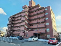 阪急『西向日駅』まで徒歩１３分と通勤・通学便利！
令和５年２月にハウスクリーニング済！
南向きバルコニーで陽当たり良好！リフォーム歴のあるお部屋！