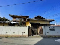 建築条件無し土地！土地広々72.79坪！
北側・西側に建物が建っておらず開放感があり、陽当たり＆通風良♪
弊社専属の設計士が無料でプランニング致します！