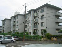 阪急「西山天王山」駅まで徒歩9分！ペット飼育可！(規約有)
1階部分！南向きのお部屋です☆
バリアフリー施工で快適にお過ごしいただけます♪