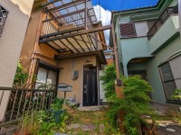 土地広々50.4坪☆閑静な住宅地！
建築条件無し土地につきお好きなハウスメーカー・工務店で建築可能！
周辺交通量も少なく、小さなお子様がいるご家庭にもオススメです♪