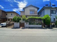 建築条件無し土地！お好きなハウスメーカー・工務店で建築可能！
土地約42坪・間口広々約11ｍの閑静な住宅街！
徒歩圏内に教育施設も充実！お子様の通学も安心です！