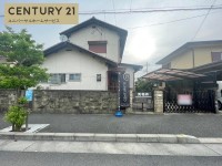 建築条件無し土地！お好きなハウスメーカー・工務店で建築可能♪
土地広々約56坪！高台に面した閑静な住宅街！
中学校まで徒歩5分！お子様の通学も安心♪