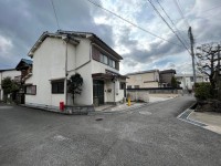 解体更地渡し！2方向道路の為、開放感たっぷり！
建築条件無し土地につきお好きなハウスメーカー・工務店で建築可能！
阪急「西向日」駅まで徒歩5分！駅チカで生活利便地♪