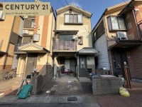 リフォーム歴有！大変キレイにお使いです！
南向き・両面バルコニーの為、陽当たり・通風良好です♪
全居室6帖以上！小学校まで徒歩圏内！お子様の通学も安心！