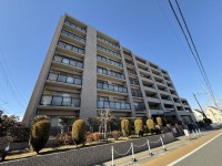 阪急「西向日」駅まで徒歩15分!通勤・通学やお出かけに便利♪
専有面積約100平米!専用庭付きの1階南東角部屋!
リフォーム歴有!リフォームのご相談無料で承ります!