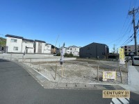 全５区画の分譲地で最終１区画！
建築条件無し土地に為、お好きな工務店やハウスメーカーで建築可能！
前面道路６ｍで駐車もラクラク♪近くに公園が多数！