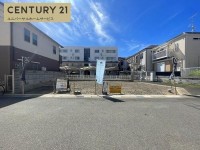 土地約３６・４１坪！阪急「長岡天神」駅まで徒歩６分！
建築条件無し土地の為、お好きな工務店やハウスメーカーで建築可能！
周辺施設も徒歩圏内に充実♪