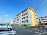 マンション２階部分！南北両面バルコニーで陽当り・通風良好！
駐車場・菜園スペース無料！空室の為、即引渡し可能！
阪急「西山天王山』駅まで徒歩１５分！