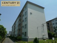 阪急とＪＲの２ＷＡＹアクセスで通勤や通学に便利！
ファミリー世帯におすすめの３ＬＤＫ！南向きバルコニーで陽当たり良好！
ペット飼育可能（規約有）♪