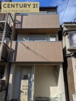 令和１年建築の築浅物件！室内大変キレイにお使いです♪
南面にバルコニーの為、陽当たり・通風良好です！
阪急『西向日駅』まで徒歩１３分！