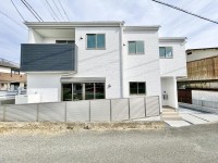 全2区画の分譲地!ZEH水準省エネ住宅!
土地面積約32.29坪!徒歩圏内に生活施設が充実!
阪急『西向日駅』まで徒歩14分と通勤・通学に便利!