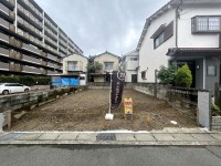 自由設計可能な約25坪の売土地☆
JR「長岡京」駅まで徒歩15分!2WAYアクセスも可能な立地!
閑静な住宅街でお買い物施設が徒歩圏内に充実♪