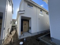 ＺＥＨ水準省エネ住宅！全３区画の分譲地！
阪急嵐山線「上桂」駅まで徒歩１３分！
駐車３台可能！ＬＤＫゆったり２０帖超え！