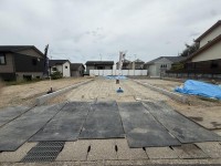 ＺＥＨ水準省エネ住宅！全３区画の分譲地！
阪急嵐山線「上桂」駅まで徒歩１３分！
駐車３台可能！ＬＤＫゆったり２０帖超え！