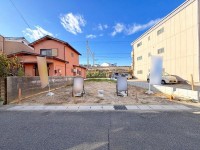 建築条件無し売土地☆お好きな工務店やハウスメーカーで建築可能!
土地面積約41坪!徒歩圏内に生活施設充実!
徒歩10分圏内に教育施設がある為、お子様の通学も安心♪