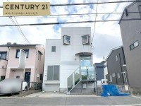 長岡京市、向日市、大山崎町を専門　ユニバーサルホームサービス プール付きの物件！
ダイビングの練習ができるプール室あり！
倉庫・趣味のスペースとしてオススメ！！