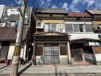 長岡京市、向日市、大山崎町を専門　ユニバーサルホームサービス 阪急「東向日」駅まで徒歩１１分！通勤・通学やお出かけに便利な立地♪
生活施設や教育施設が徒歩圏内に充実！
南向きにつき日当たり＆通風大変良好です！