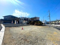 全５区画の分譲地！車通りの少ない閑静な住宅地！
自由設計につきお好きな間取りで建築していただけます！
阪急とＪＲの２ＷＡＹアクセスで生活に便利！
