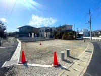 全５区画の分譲地！車通りの少ない閑静な住宅地！
自由設計につきお好きな間取りで建築していただけます！
阪急とＪＲの２ＷＡＹアクセスで生活に便利！