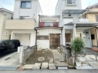 建築条件無し売土地☆お好きな工務店やハウスメーカーで建築可能!
阪急「洛西口」駅徒歩8分!JR『向日町」駅徒歩12分!
解体更地渡し!周辺施設が徒歩圏内に充実!