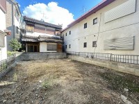 土地広々約30坪!全居室6帖以上の3LDK!
第五向陽小学校まで徒歩5分とお子様の通学も安心ですね♪
前道広々6メートルの為、駐車もラクラク!