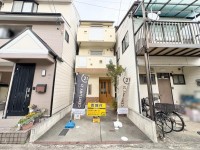 長岡京市、向日市、大山崎町を専門　ユニバーサルホームサービス ２０２５年９月リフォーム済みの美宅！
南側道路のため、陽当たり・通風良好！
全居室収納＆天井裏収納付！収納場所には困りません！