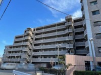 長岡京市、向日市、大山崎町を専門　ユニバーサルホームサービス 最上階南向きの４ＬＤＫのお部屋で陽当たり・通風・眺望良好！
阪急『西向日駅』まで徒歩１１分と通勤・通学便利！
スーパーやコンビニが徒歩圏内で買い物便利な立地♪