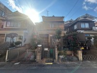 長岡京市、向日市、大山崎町を専門　ユニバーサルホームサービス ☆建築条件無し土地☆お好きなハウスメーカー・工務店で建築可能です！
土地約２７．６坪！閑静な住宅街にございます！
南側田んぼ＆駐車場のため、採光・通風良好です♪