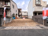 長岡京市、向日市、大山崎町を専門　ユニバーサルホームサービス 建築条件無し売土地の為、お好きなハウスメーカー・工務店で建築可！
南向きで陽当り・通風良好！閑静な住宅地の整形地！
阪急『西向日駅』まで徒歩１５分！