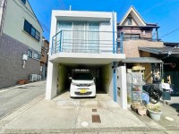 長岡京市、向日市、大山崎町を専門　ユニバーサルホームサービス 阪急『桂駅』まで徒歩１３分！
気密・防音・耐震に良し！鉄筋コンクリート造のお家です！
徒歩圏内にスーパーやコンビニなど商業施設充実で生活に便利！