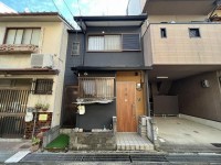 2WAYアクセス可能！JR「向日町」駅まで徒歩5分・阪急「東向日」駅まで徒歩7分！
ペット相談可！収納が多いので、荷物が多い方にもオススメ☆
徒歩圏内に生活関連施設が充実した立地です！