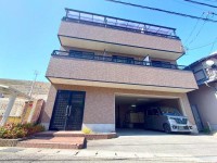 阪急『長岡天神駅』まで徒歩１３分！
嬉しいオートロック付き！周辺施設も充実！
南面バルコニーの為、陽当たり・通風良好！