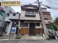 阪急・ＪＲの２ＷＡＹ！長岡京市の中心地で快適な生活を
阪急「長岡天神」駅とＪＲ「長岡京」駅どちらへも平坦な道で徒歩１０分以内です！
市街地でありながら自然も感じられるのが魅力です♪